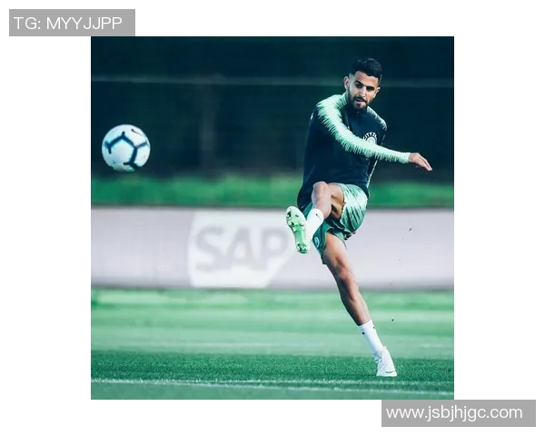 足球明星头像插图展现女真人风采与足球魅力的完美结合