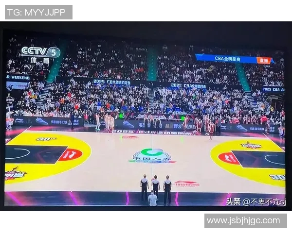 姚明带领CBA明星球员亮相厦门活动引发热烈追捧和粉丝狂欢